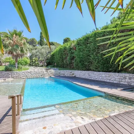 Luxury Villa Cap D'Antibes וילה *